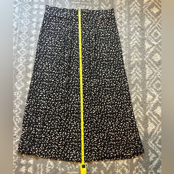 Dana Buchman Chic Black and Cream Maxi Skirt size L (i110) - Picture 4 of 8